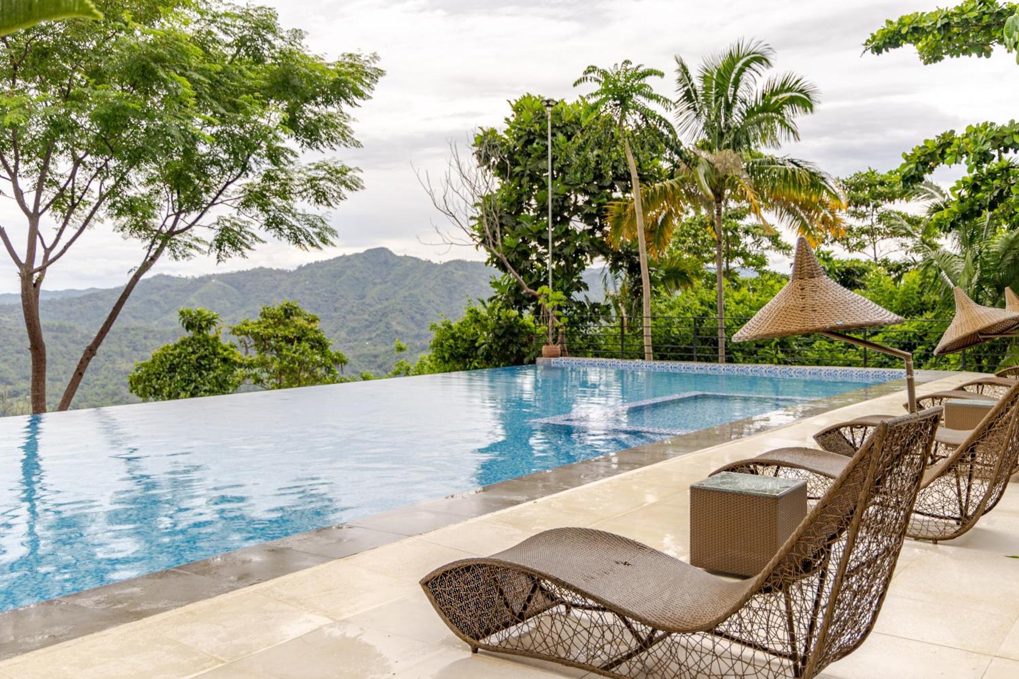Mabini Sky View Resort 세부 외부 사진